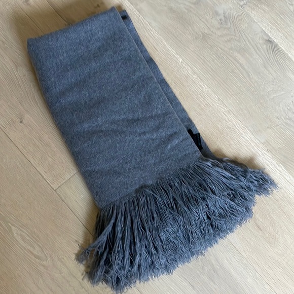 Isabel Marant Grey 100% Cashmere Scarf. One Size. - Picture 3 of 5